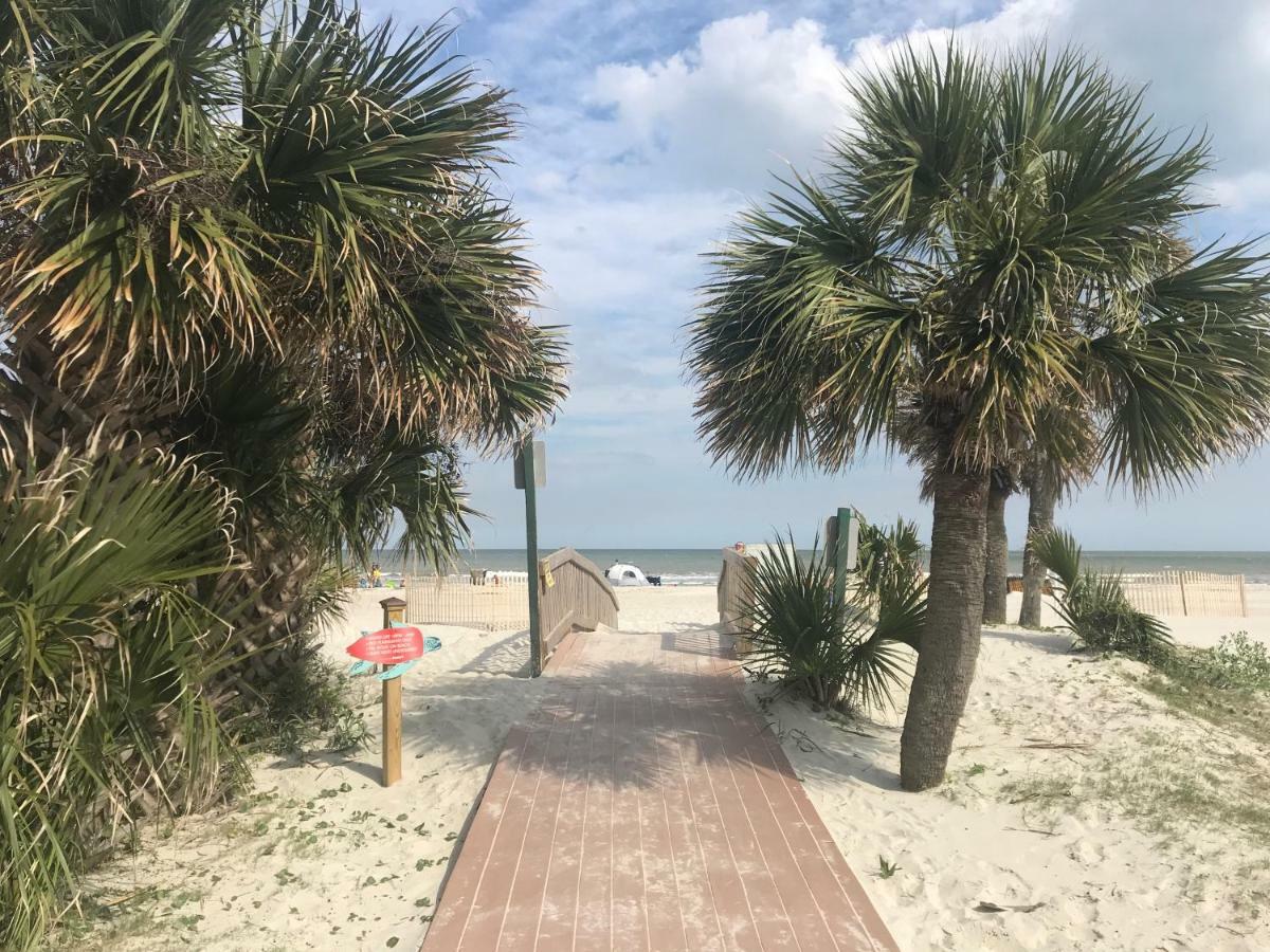 Seas The Day - Boardwalk To The Beach, 3 Pools, Tennis Apartment Hilton Head Island Exterior photo